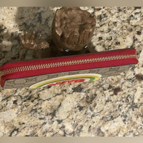 Gucci Supreme Monogram Rainbow Love Zip Around Wallet - Picture 9 of 12